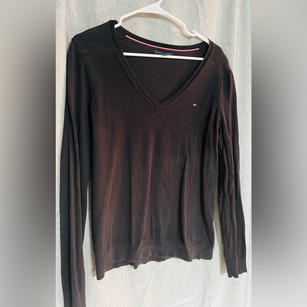 Women’s Tommy Hilfiger v-neck lightweight sweater